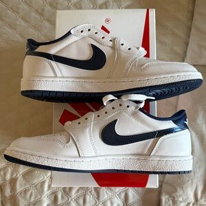 *New in box* Nike Air Jordan 1 Low 85 sneakers in the 'Metallic Navy